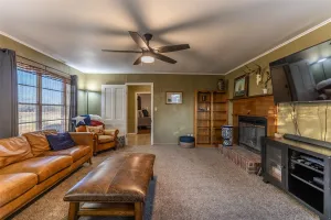 Alvarado, TX 76009
