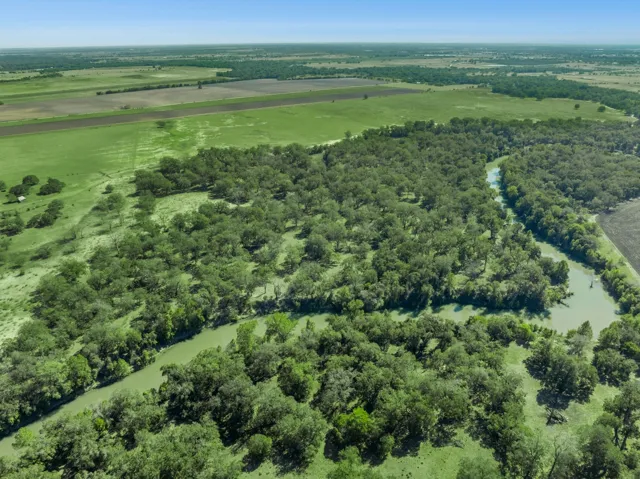 Gonzales, TX 78629