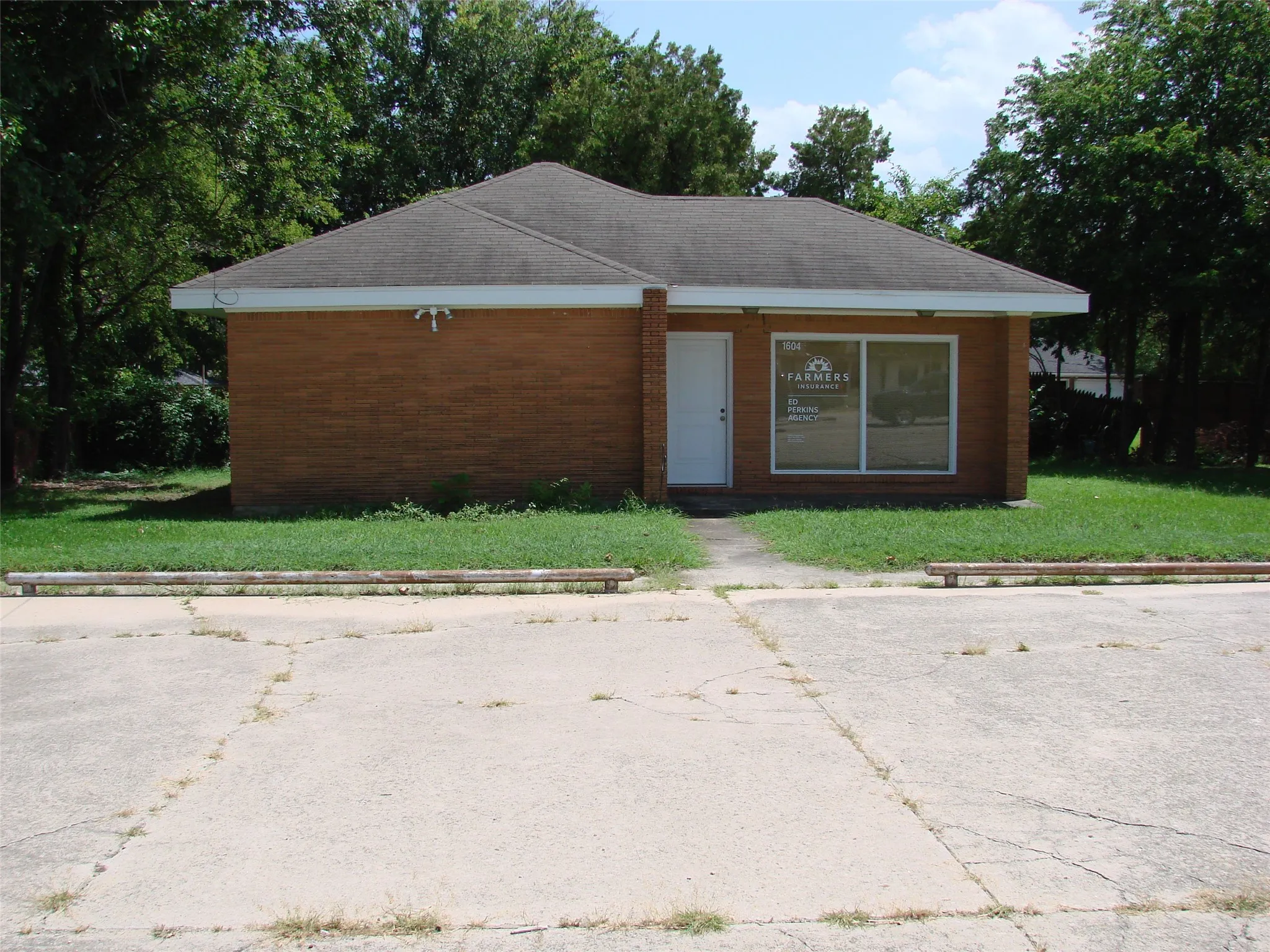 Gainesville, TX 76240