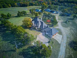 Cedar Hill, TX 75104