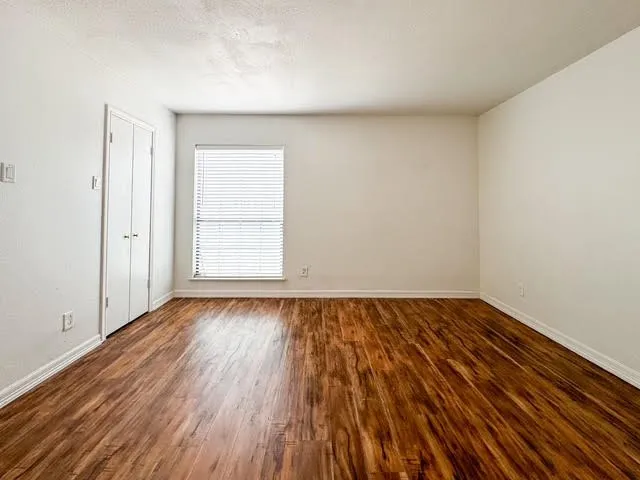 Dallas, TX 75248