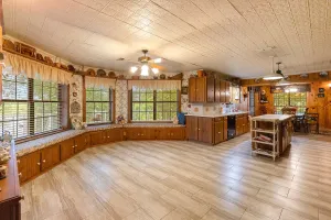 Whitesboro, TX 76273