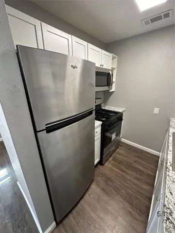 Arlington, TX 76010