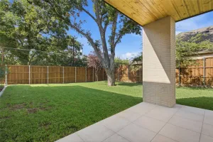 Dallas, TX 75225