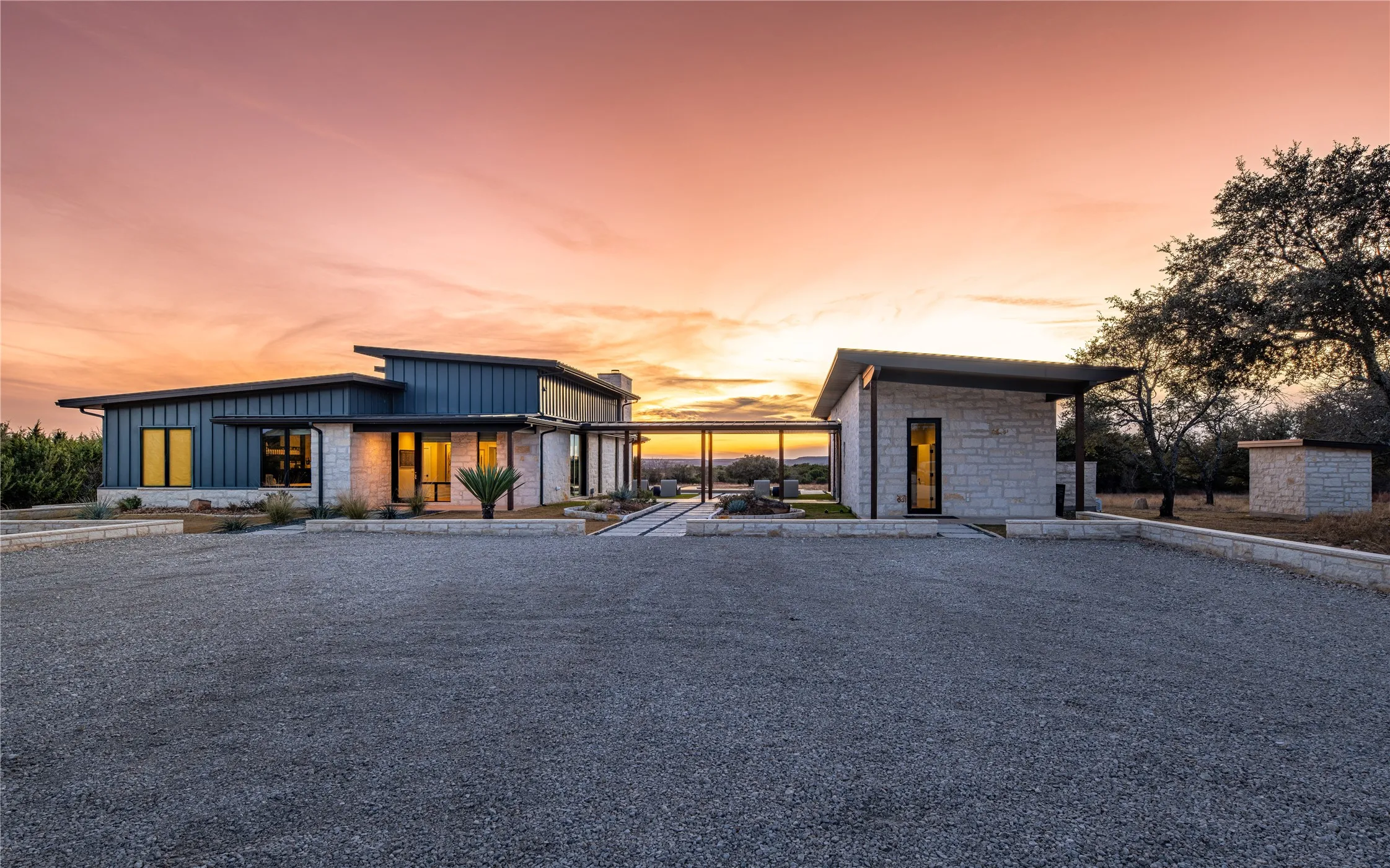 Glen Rose, TX 76690