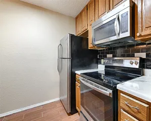 Dallas, TX 75240