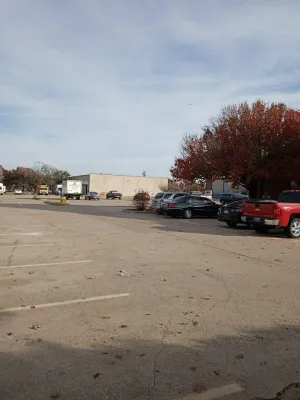 Arlington, TX 76011
