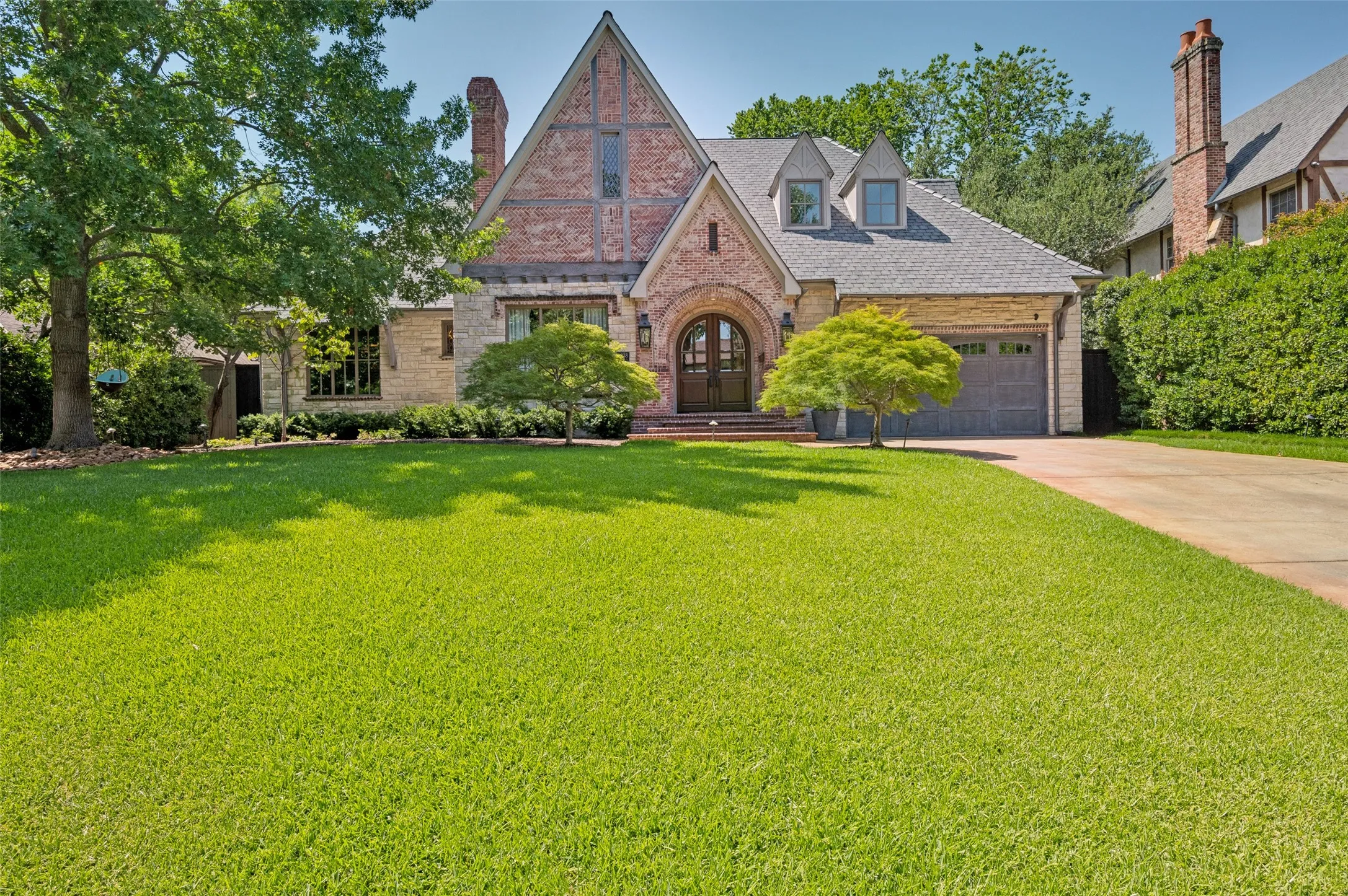 Dallas, TX 75209