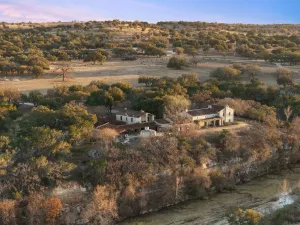 Hunt, TX 78024