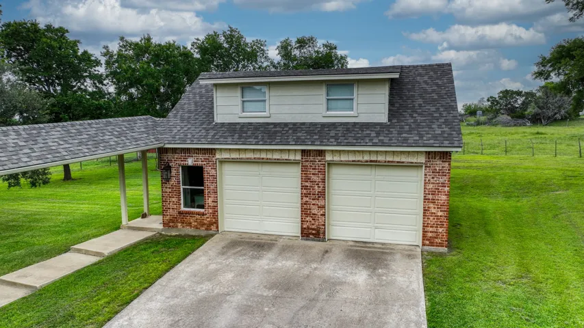 Cleburne, TX 76033