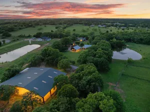 Alvarado, TX 76009