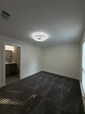 Dallas, TX 75215
