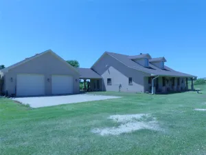 Forestburg, TX 76239