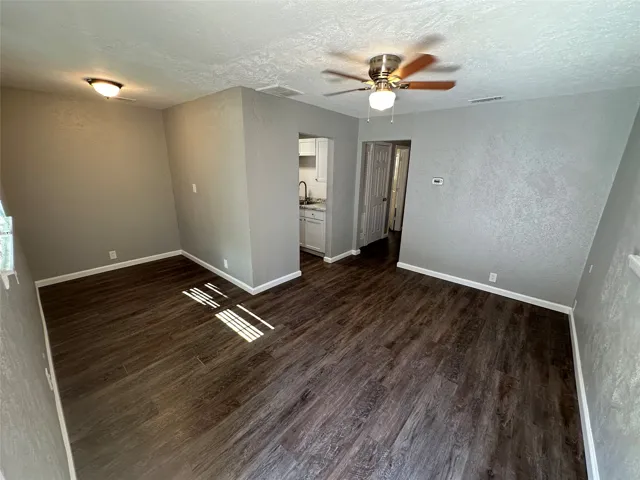 Arlington, TX 76010