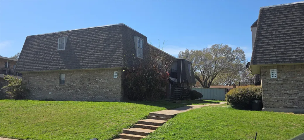 Benbrook, TX 76126