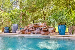 Hudson Oaks, TX 76087