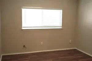 Arlington, TX 76015