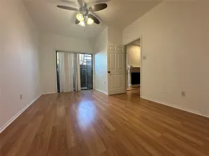 Dallas, TX 75206