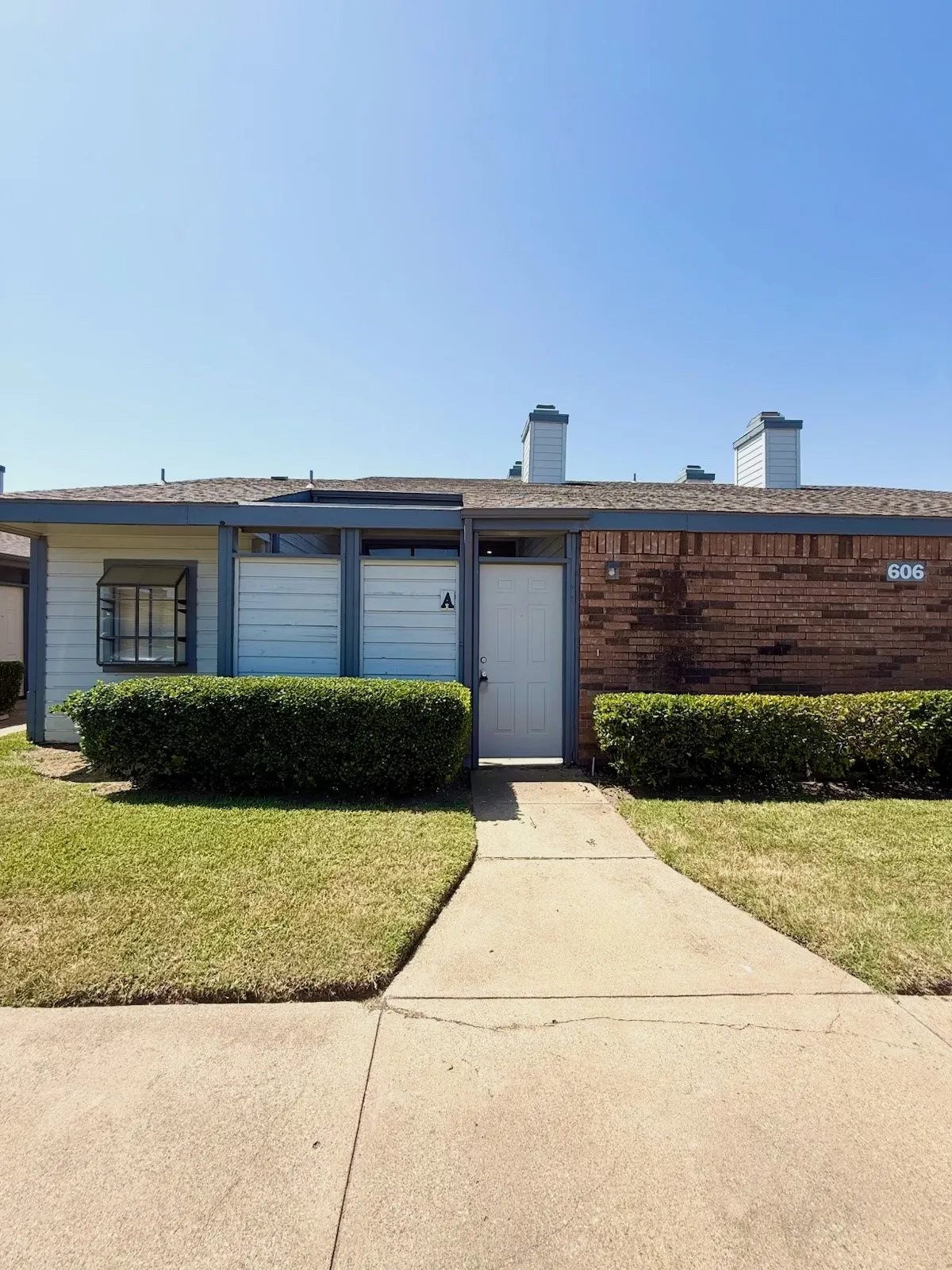 Hurst, TX 76053