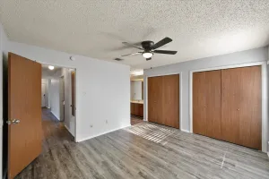 Euless, TX 76039