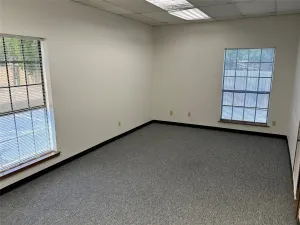 Bedford, TX 76021