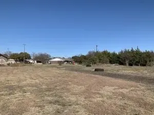 Trenton, TX 75490