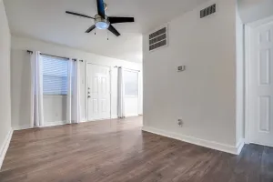 Dallas, TX 75206