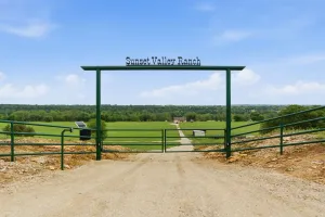 Granbury, TX 76048