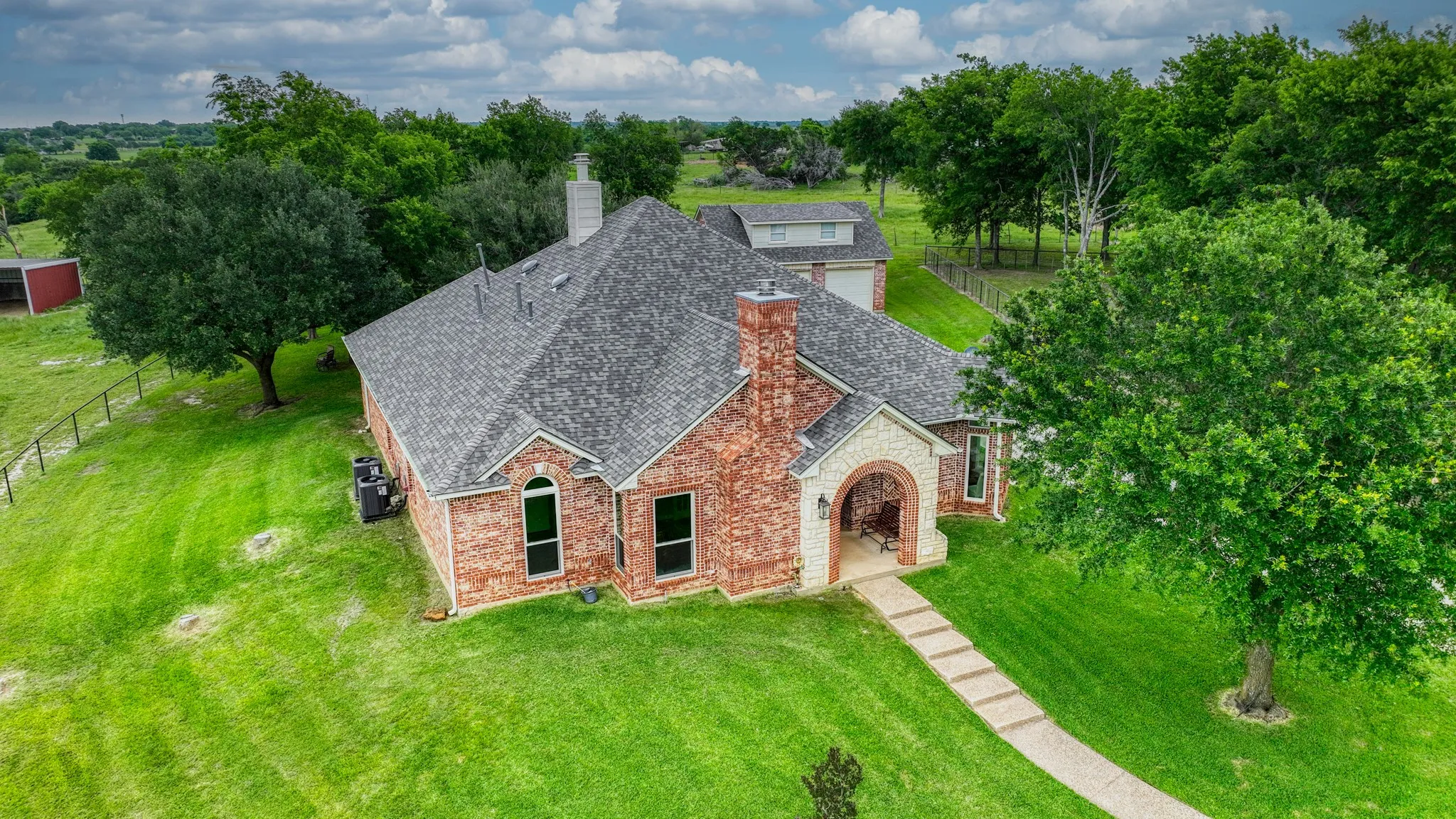 Cleburne, TX 76033