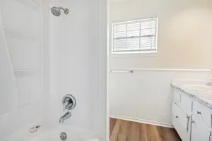 Arlington, TX 76010