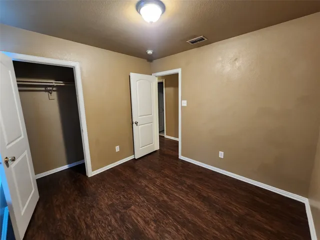 Fort Worth, TX 76111
