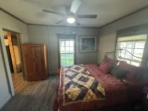 Mingus, TX 76463