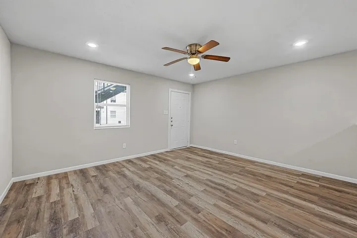 Van Alstyne, TX 75495