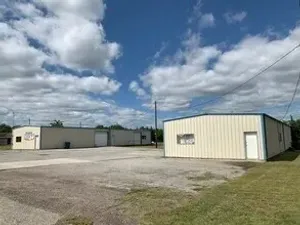 Trenton, TX 75490