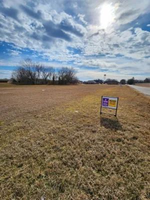 Tioga, TX 76271