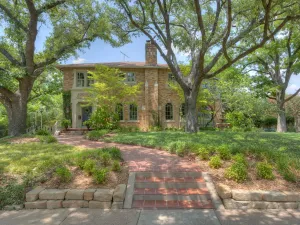 Fort Worth, TX 76109