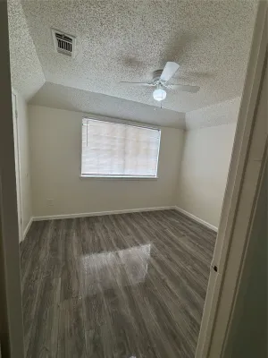 Dallas, TX 75217
