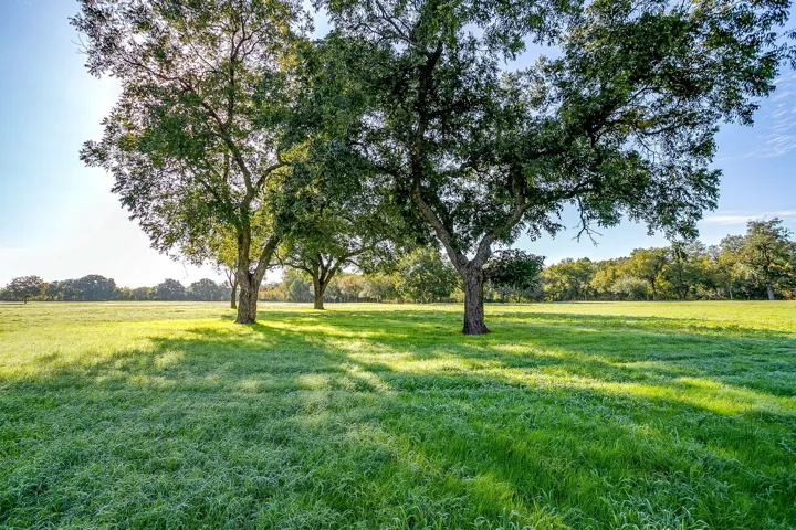 Glen Rose, TX 76043