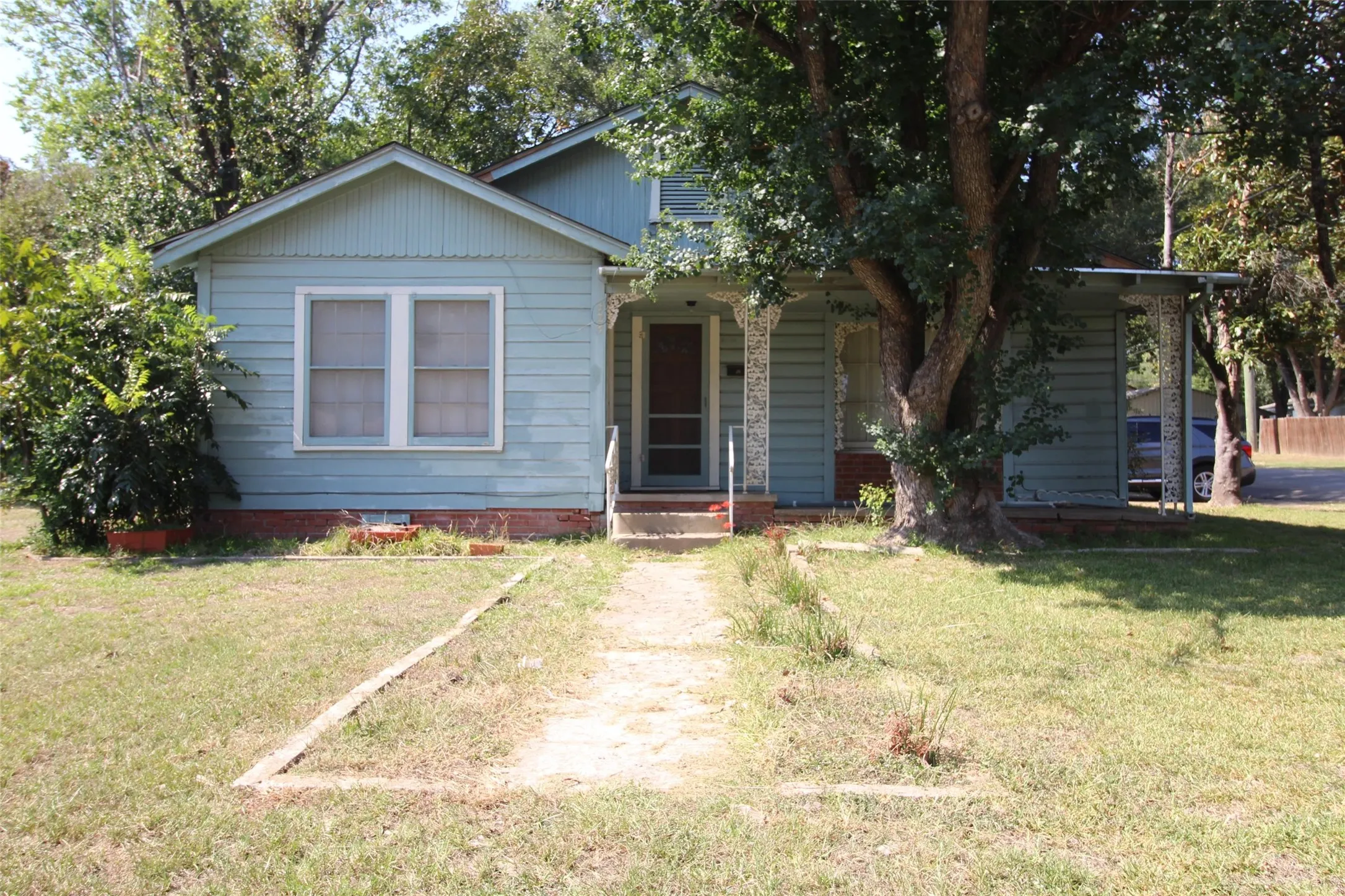Grand Saline, TX 75140