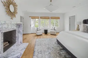 Highland Park, TX 75209