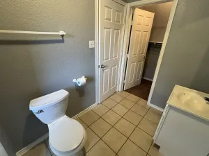 Dallas, TX 75211