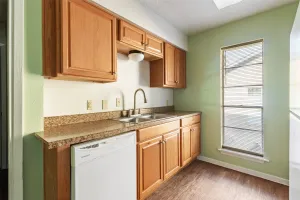 Longview, TX 75604