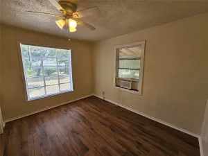 Dallas, TX 75227