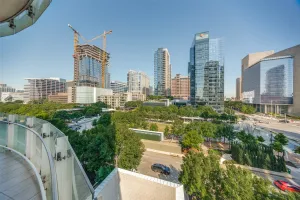 Dallas, TX 75201