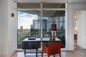 Dallas, TX 75201
