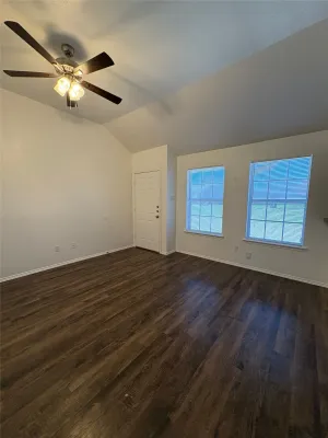 Cleburne, TX 76033
