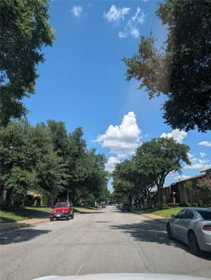 Dallas, TX 75206