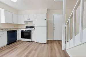 Arlington, TX 76010
