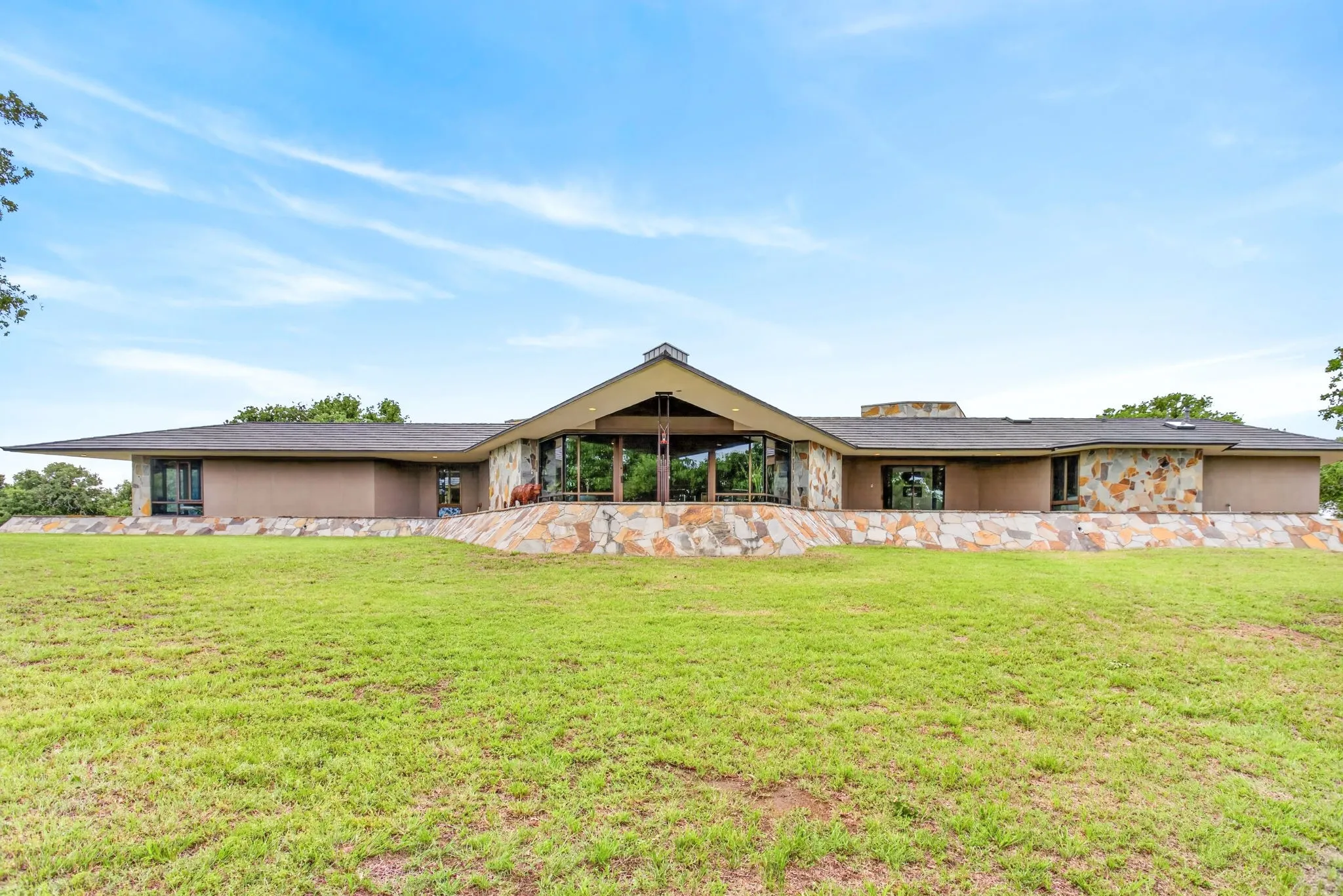 Nocona, TX 76255