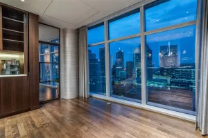 Dallas, TX 75201